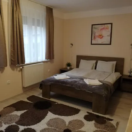 Apartment Tulip Family *