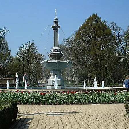 Tulip Family Apartment Eger